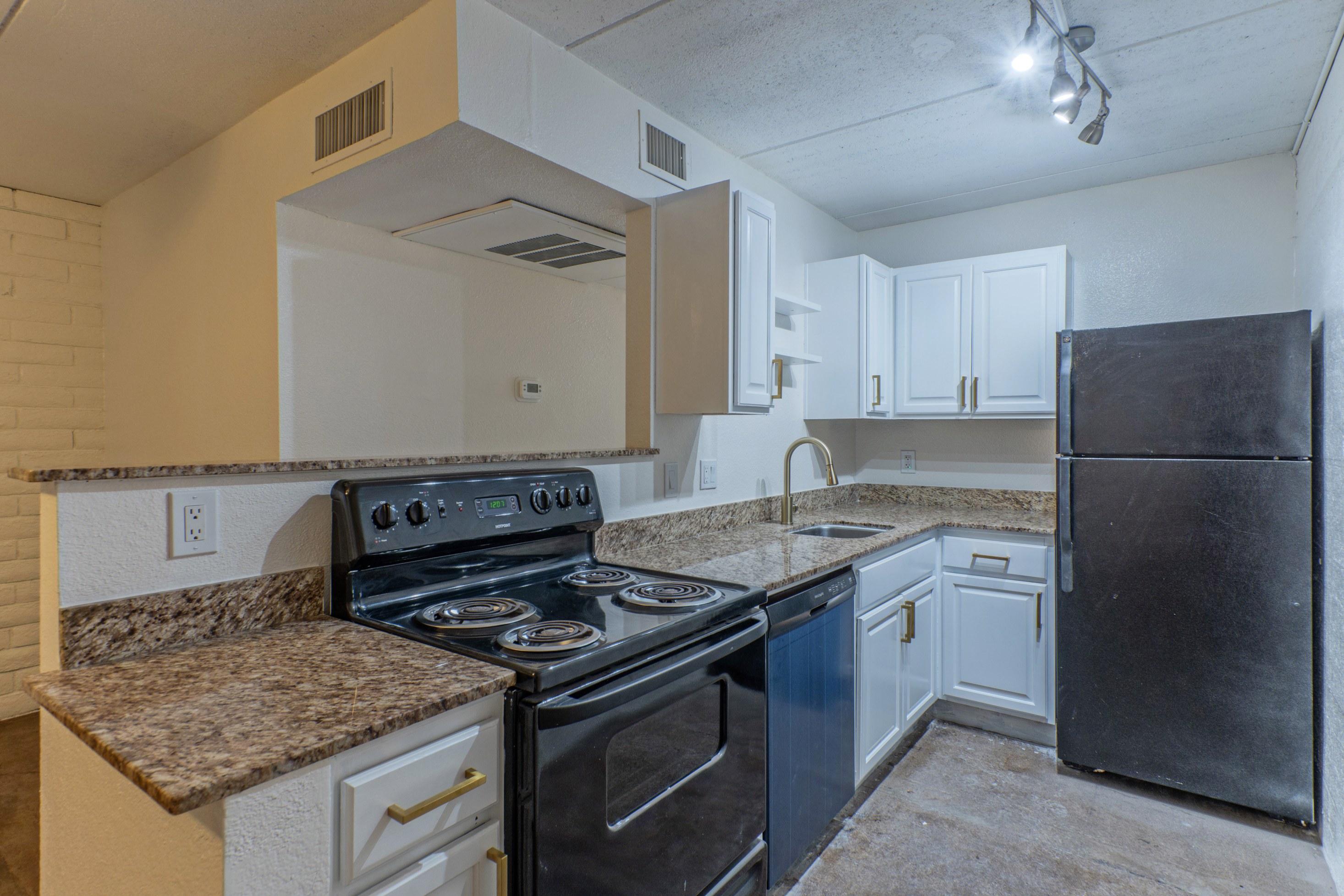 Unit 213 photo 2