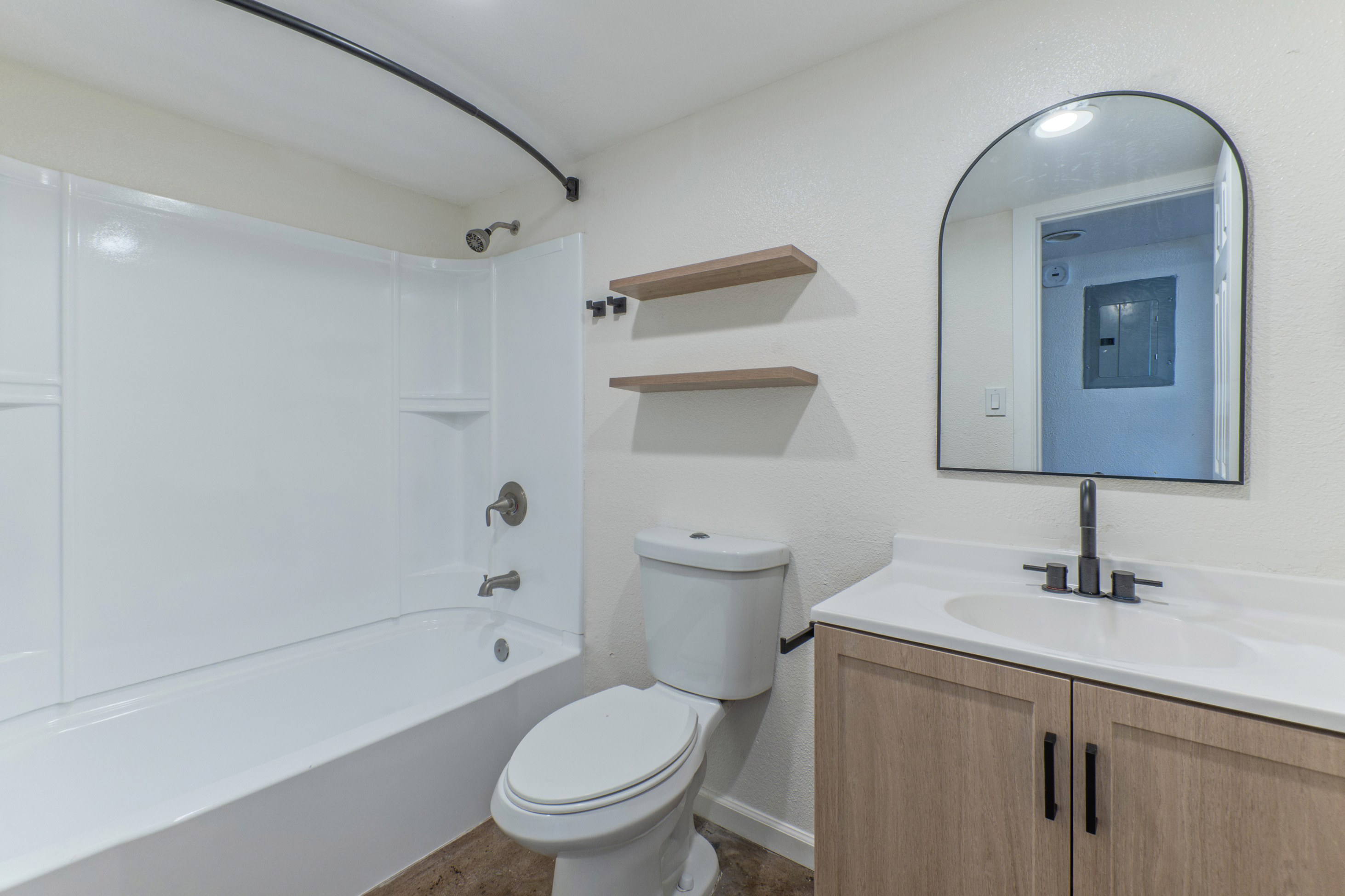 Unit 213 photo 6