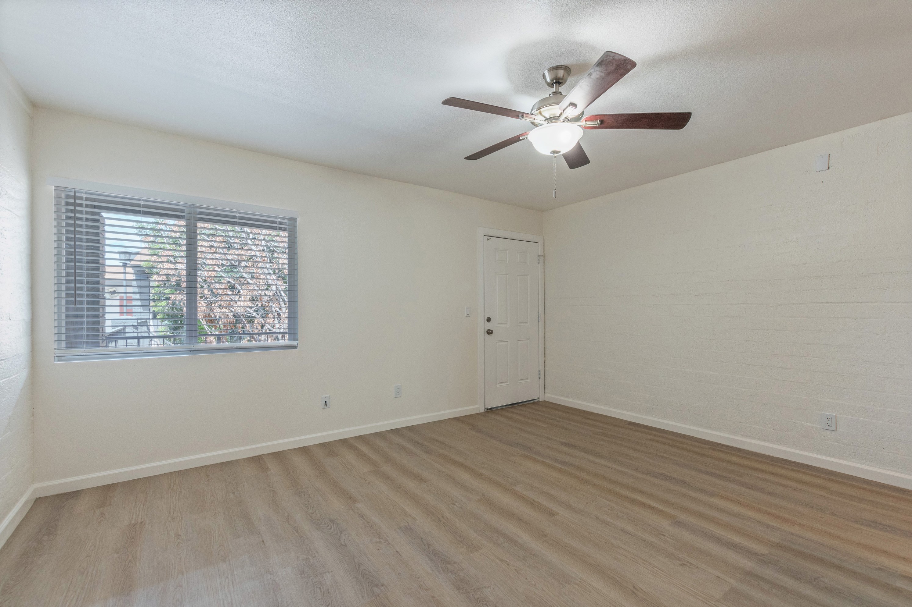 Unit 304 photo 7